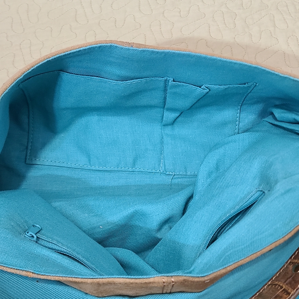 Camel Suede and Crocodile boho shoulder bag - Picture 7 of 12
